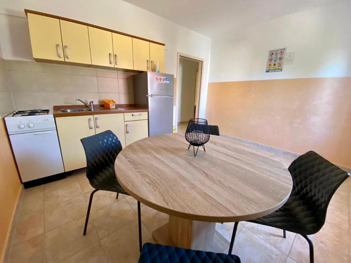 Apartments King - City Center نوفاليا المظهر الخارجي الصورة