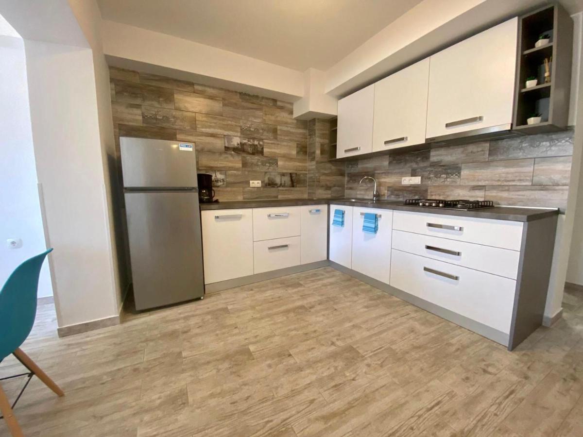 Apartments King - City Center نوفاليا المظهر الخارجي الصورة