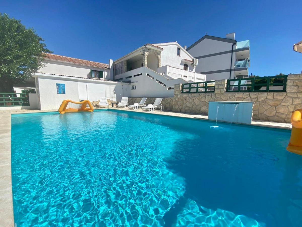 Apartments King - City Center نوفاليا المظهر الخارجي الصورة